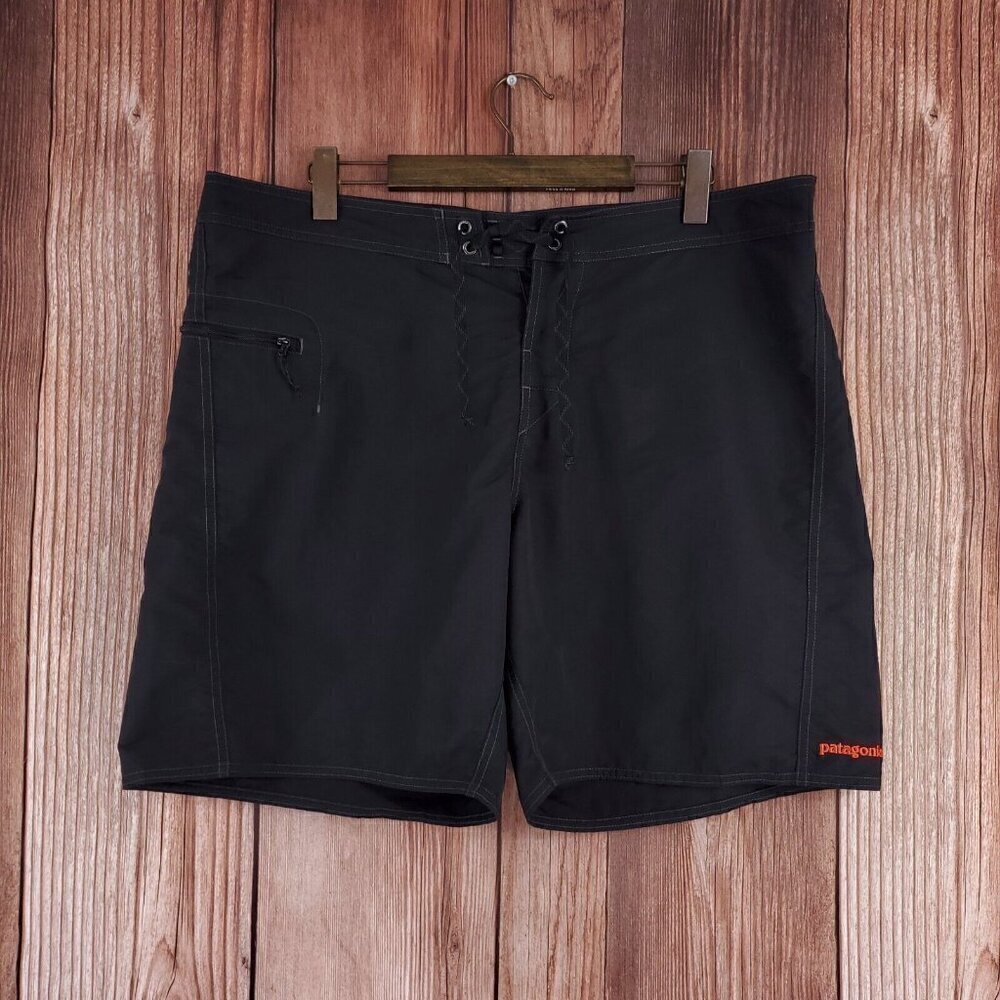 Patagonia Mens Size 40 Black Minimalist Wavefarer Board Shorts Swim Shorts 86768